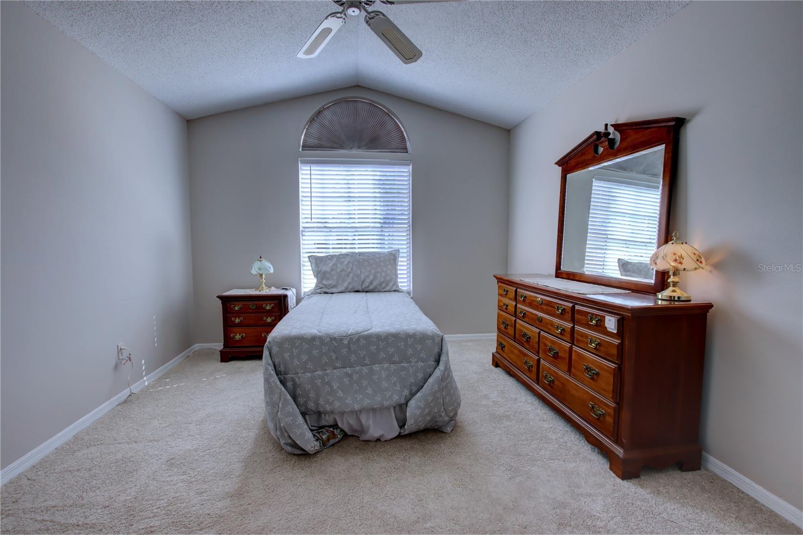 Image 16 of 24 For 877 Heather Glen Circle