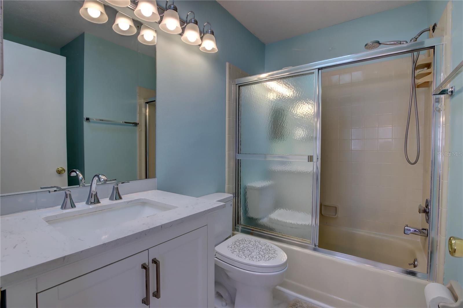 Image 20 of 24 For 877 Heather Glen Circle