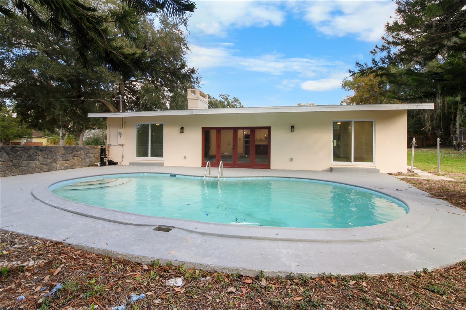 Image 32 of 33 For 2524 Blue Lake Court