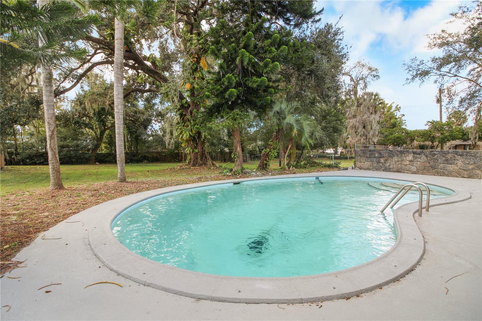 Image 33 of 33 For 2524 Blue Lake Court