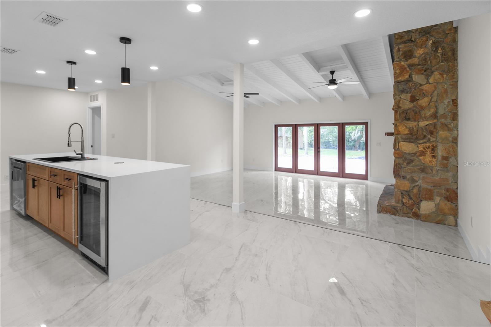 Image 6 of 33 For 2524 Blue Lake Court