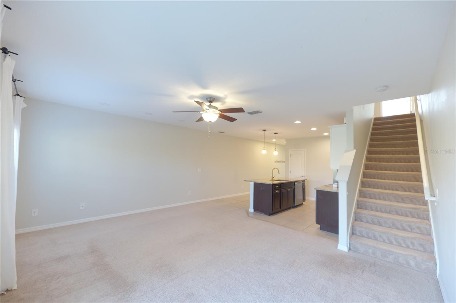 Image 6 of 24 For 600 Northern Way 906