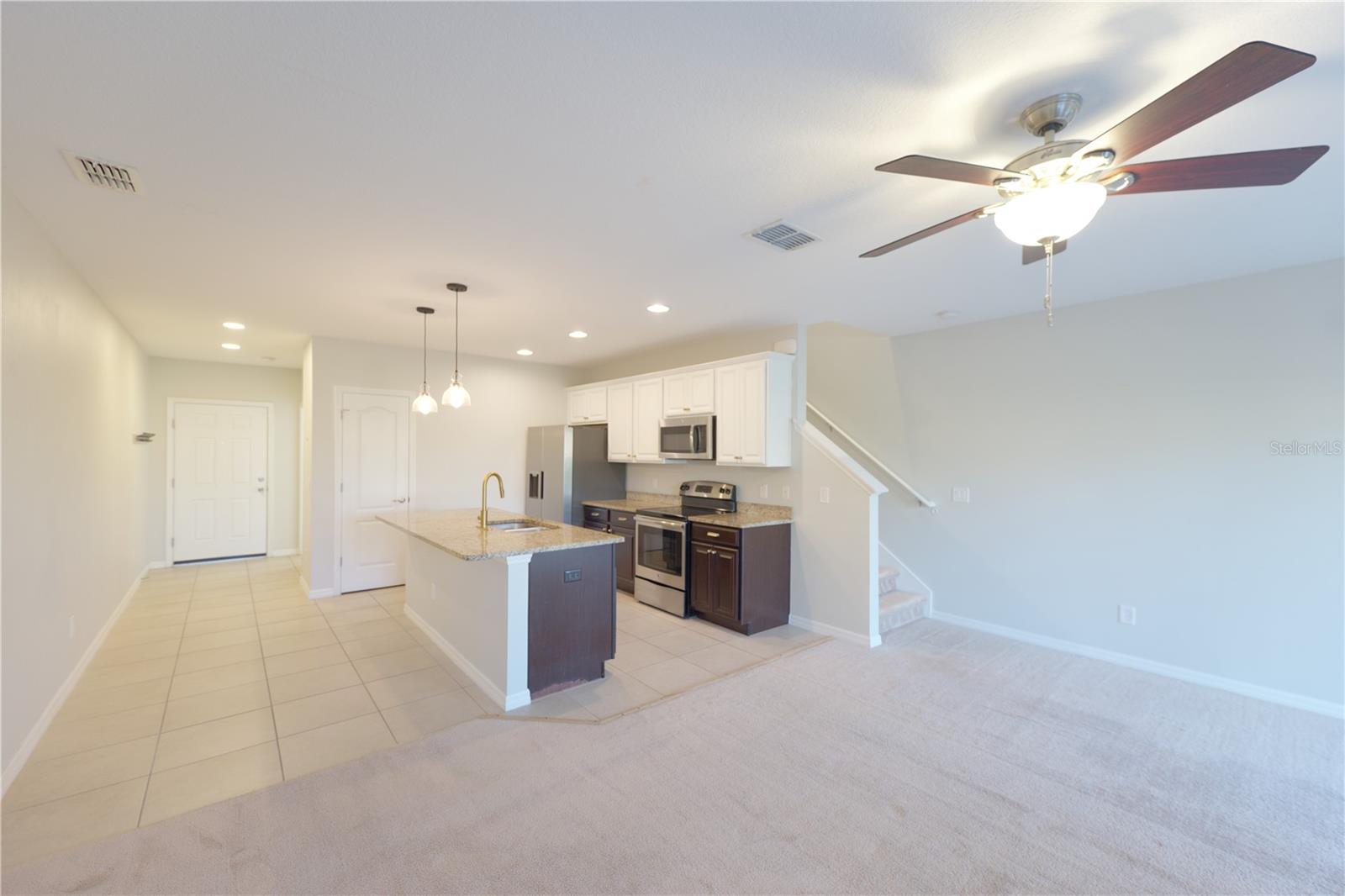 Image 7 of 24 For 600 Northern Way 906