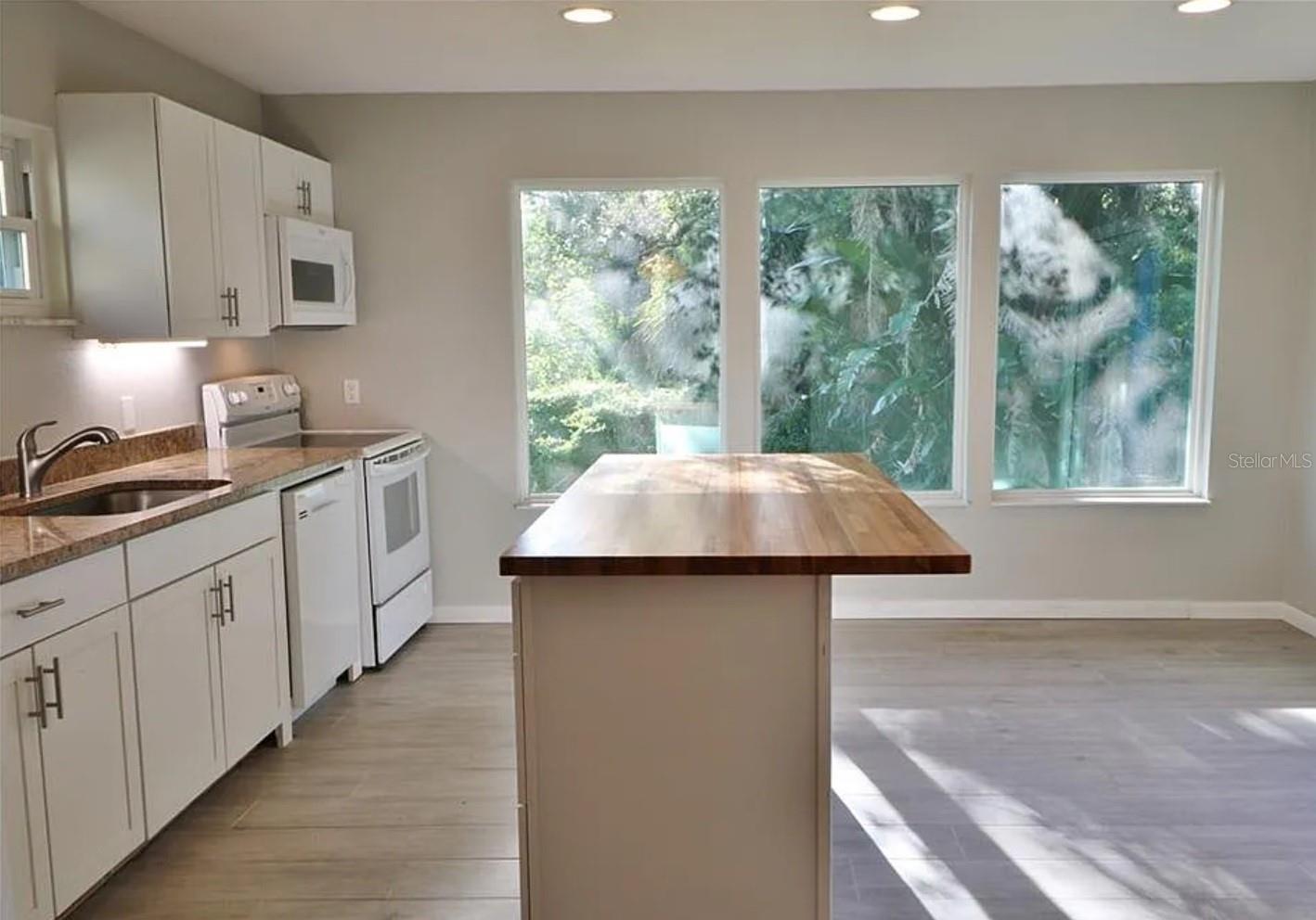 Image 8 of 18 For 4472 Fairview Avenue