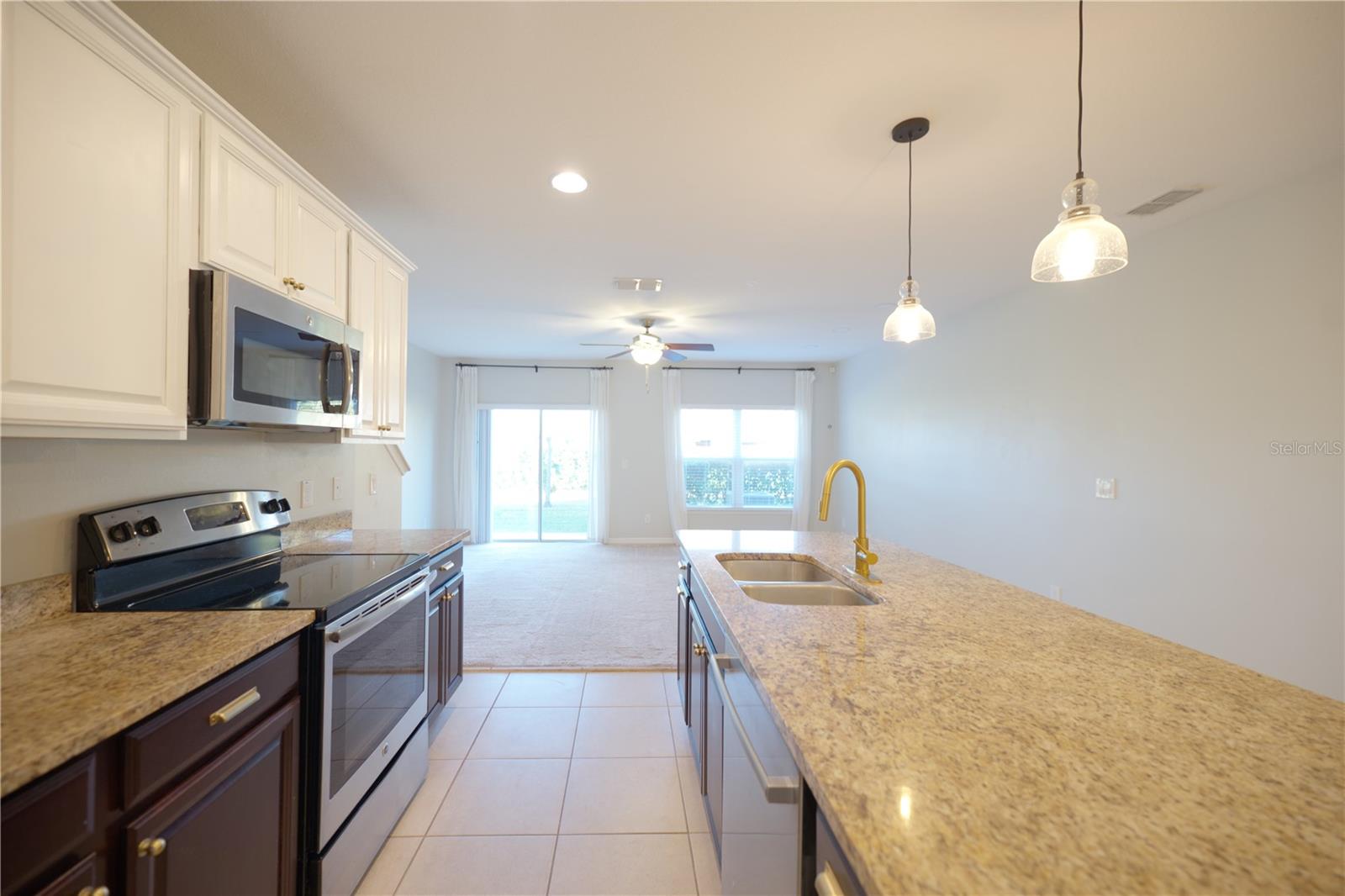 Image 5 of 24 For 600 Northern Way 906