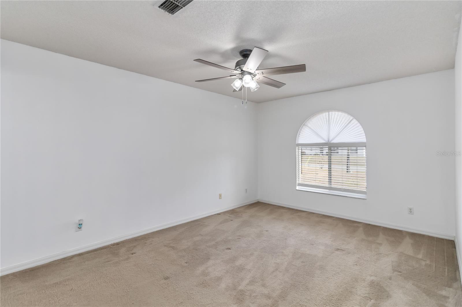 Image 15 of 35 For 1733 Mitten Terrace