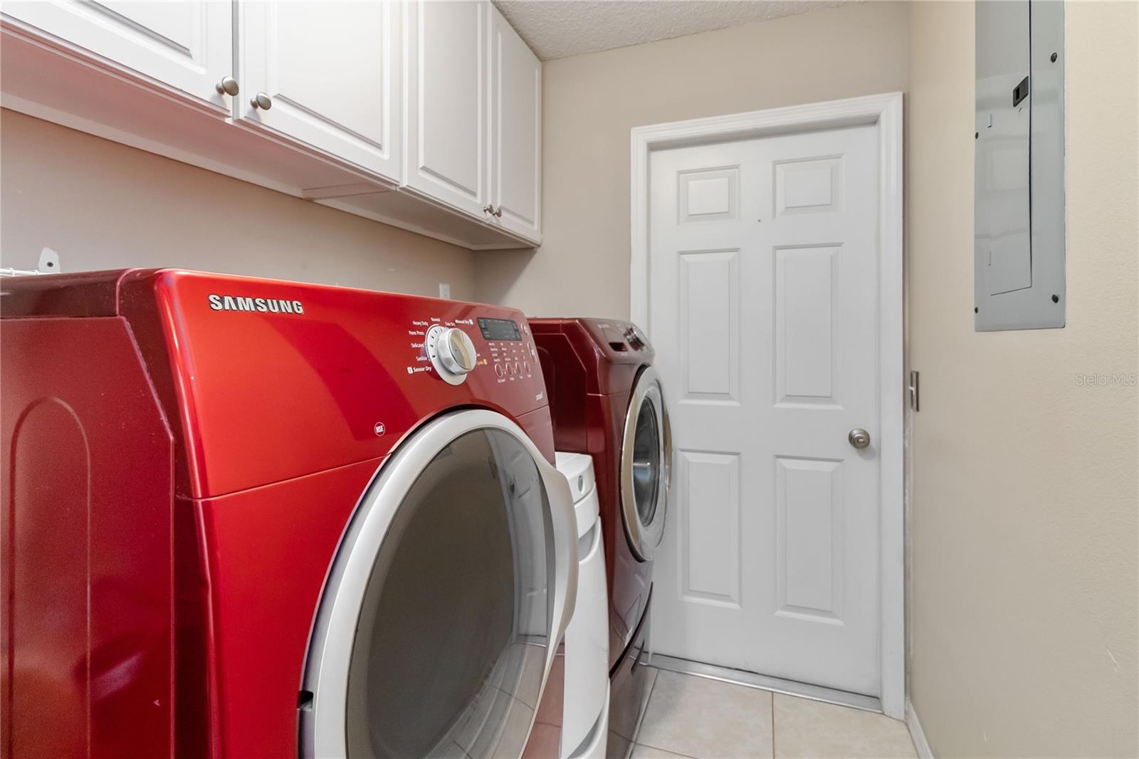 Image 22 of 35 For 1733 Mitten Terrace