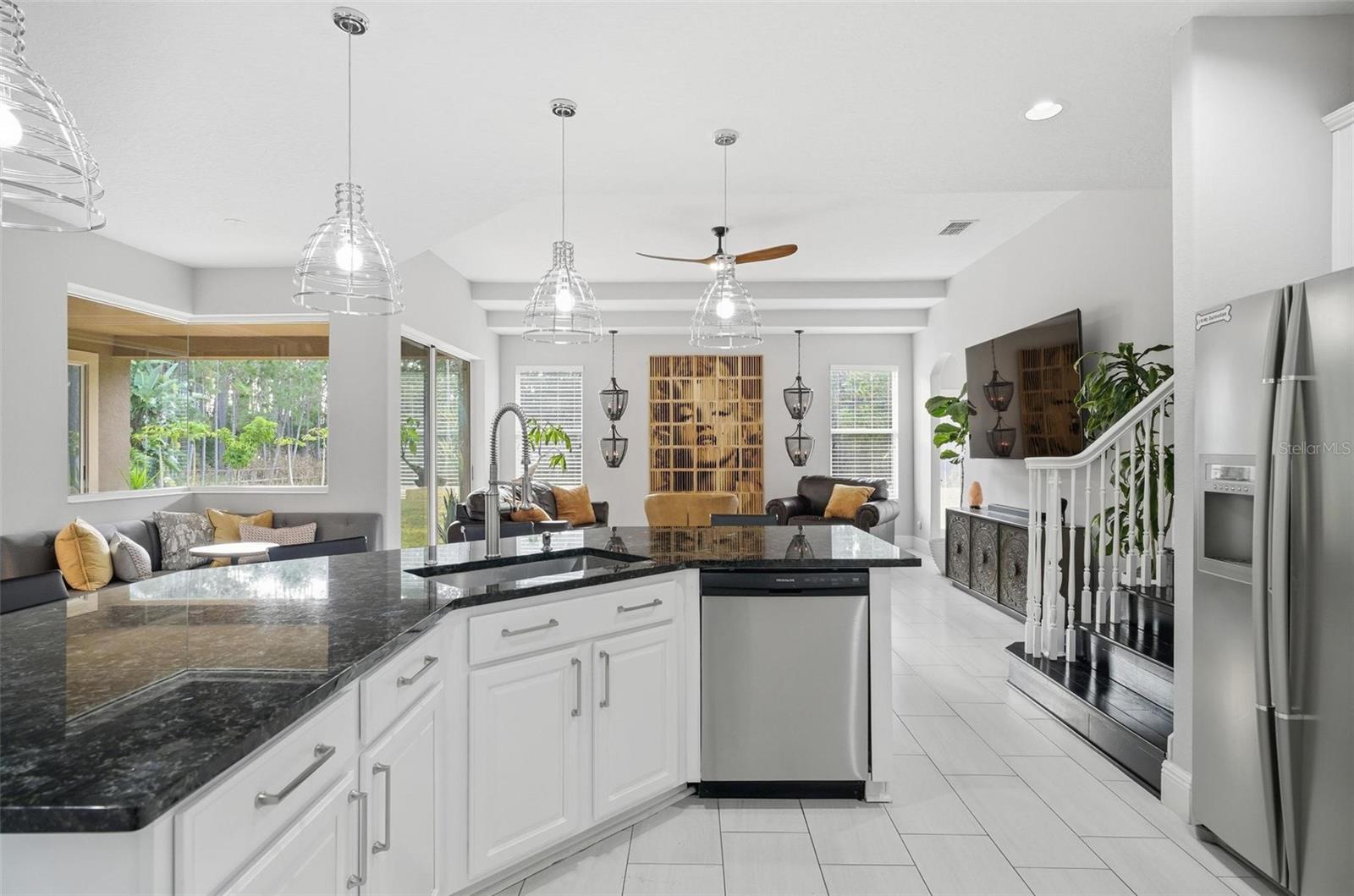 Image 35 of 96 For 2914 Lee Shore Loop