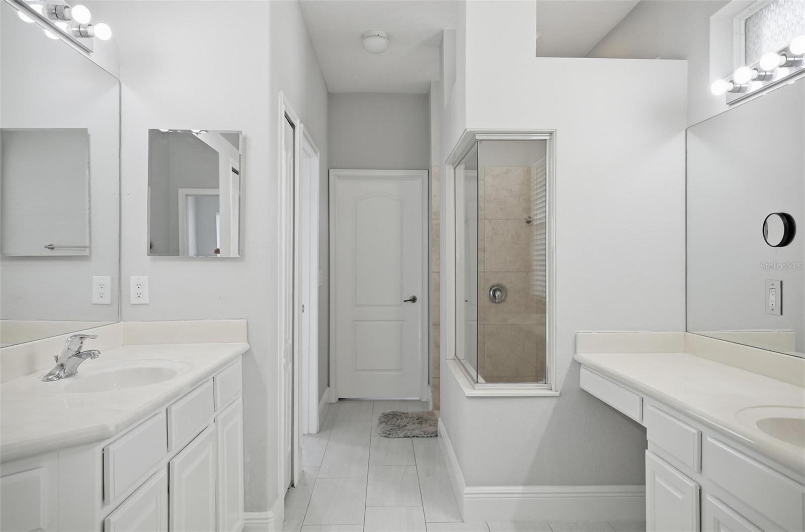 Image 52 of 96 For 2914 Lee Shore Loop