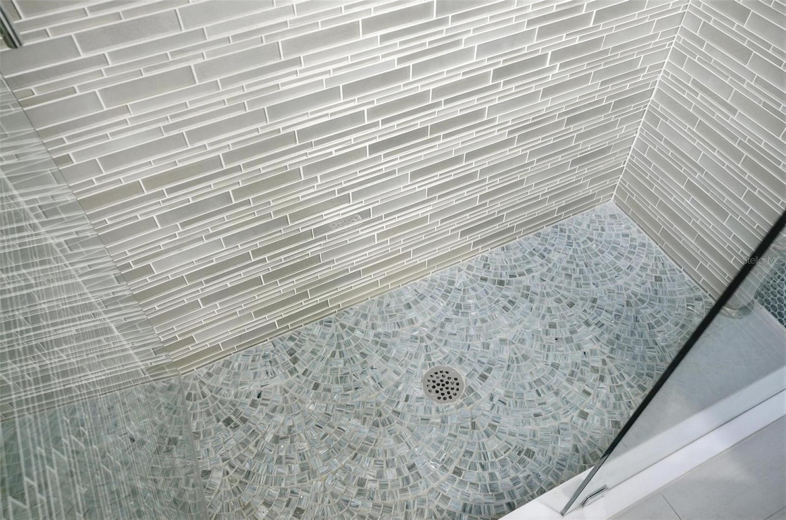 Image 61 of 96 For 2914 Lee Shore Loop