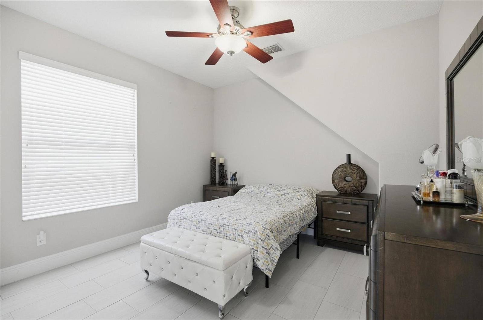 Image 63 of 96 For 2914 Lee Shore Loop