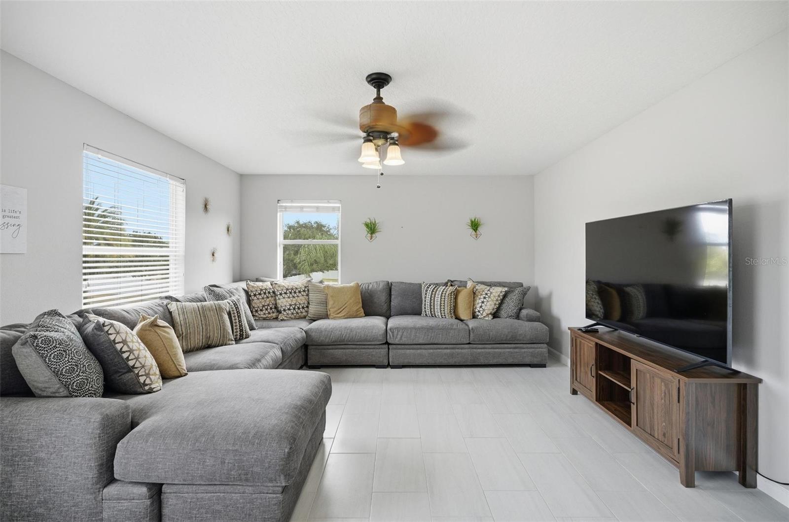 Image 72 of 96 For 2914 Lee Shore Loop