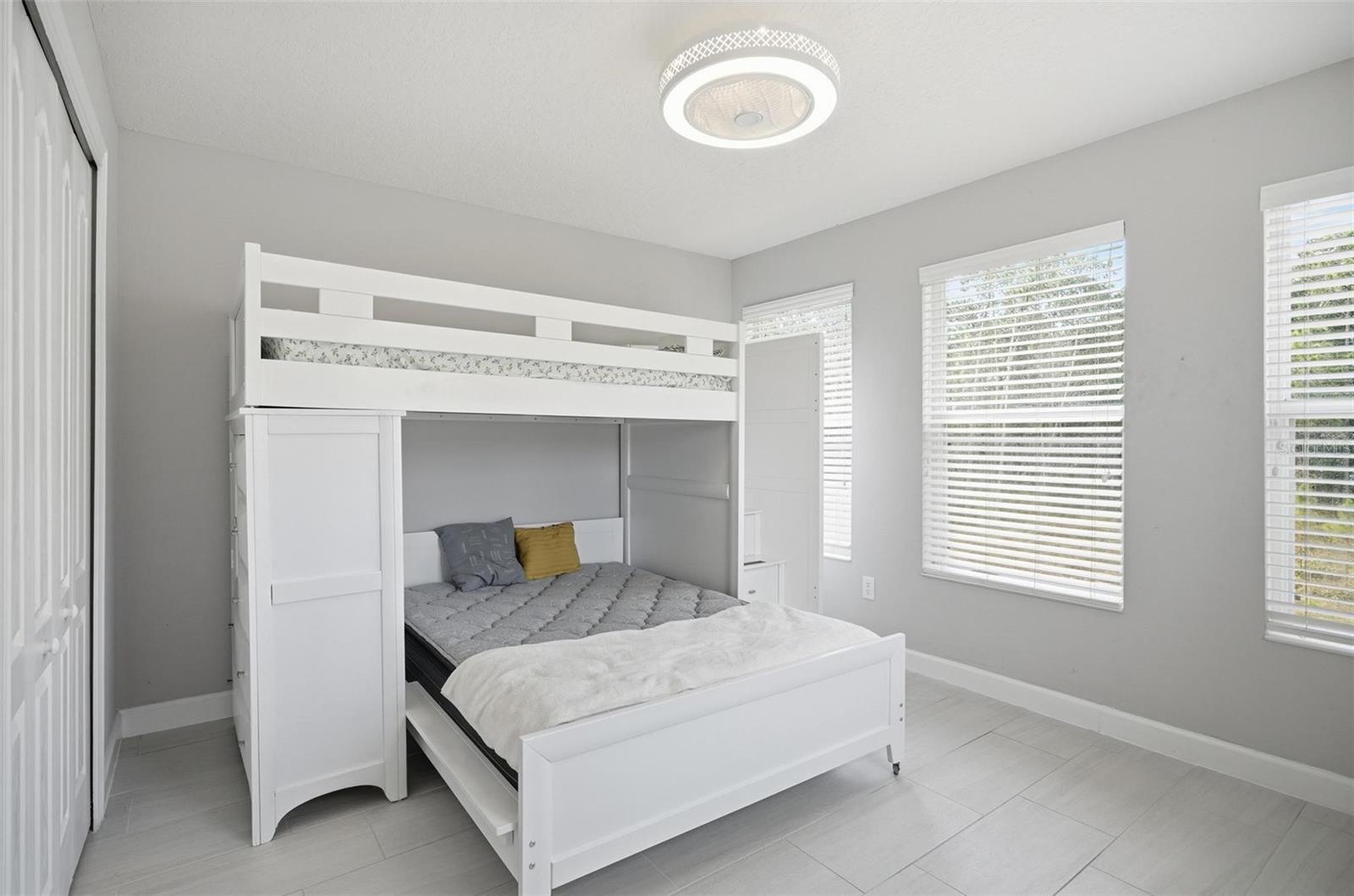 Image 74 of 96 For 2914 Lee Shore Loop