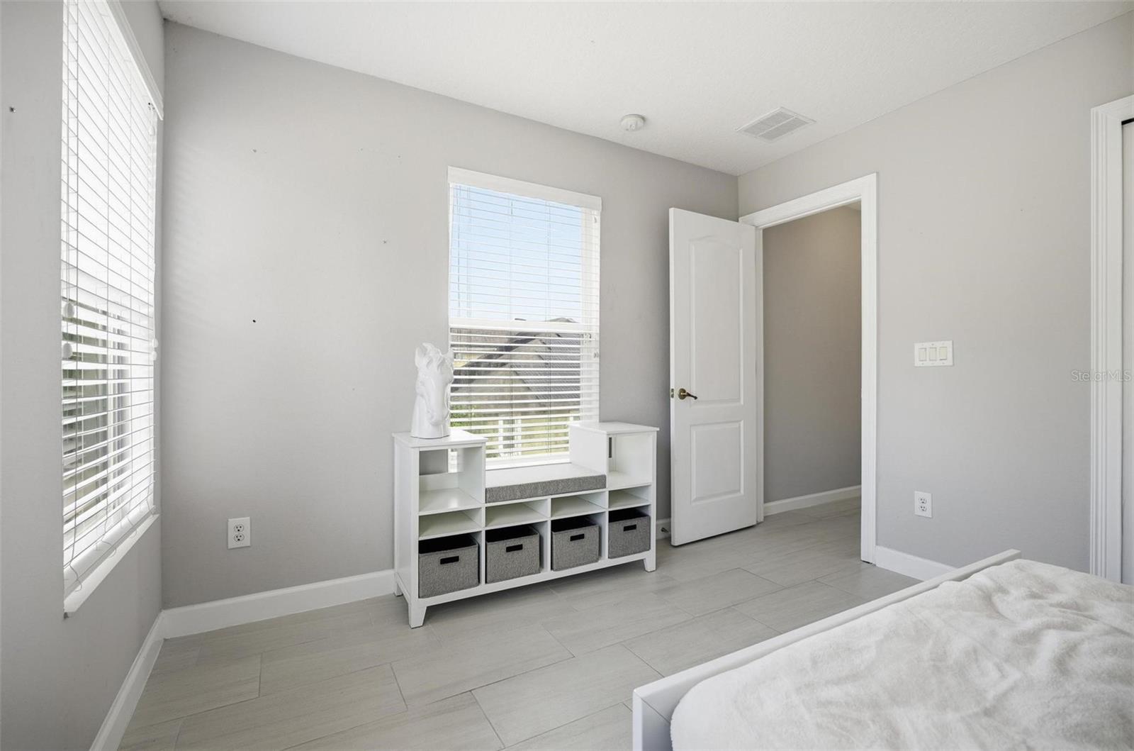 Image 77 of 96 For 2914 Lee Shore Loop