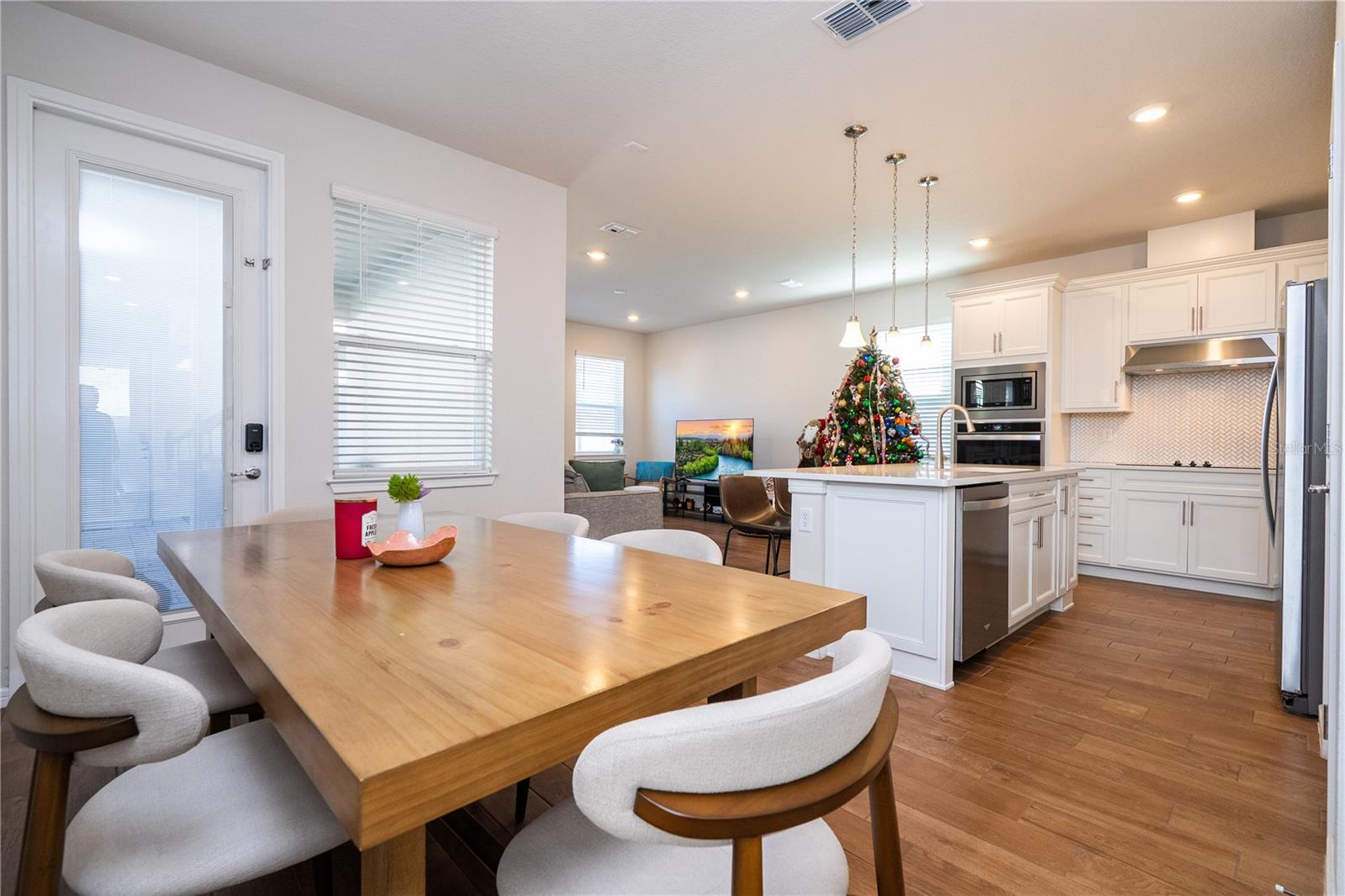 Image 15 of 71 For 14025 Kauai Drive