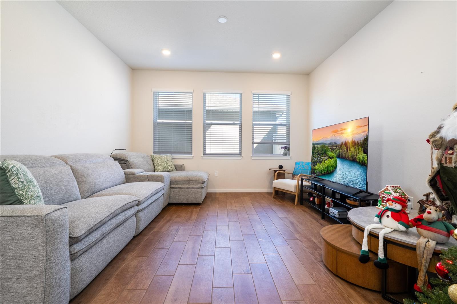 Image 25 of 71 For 14025 Kauai Drive