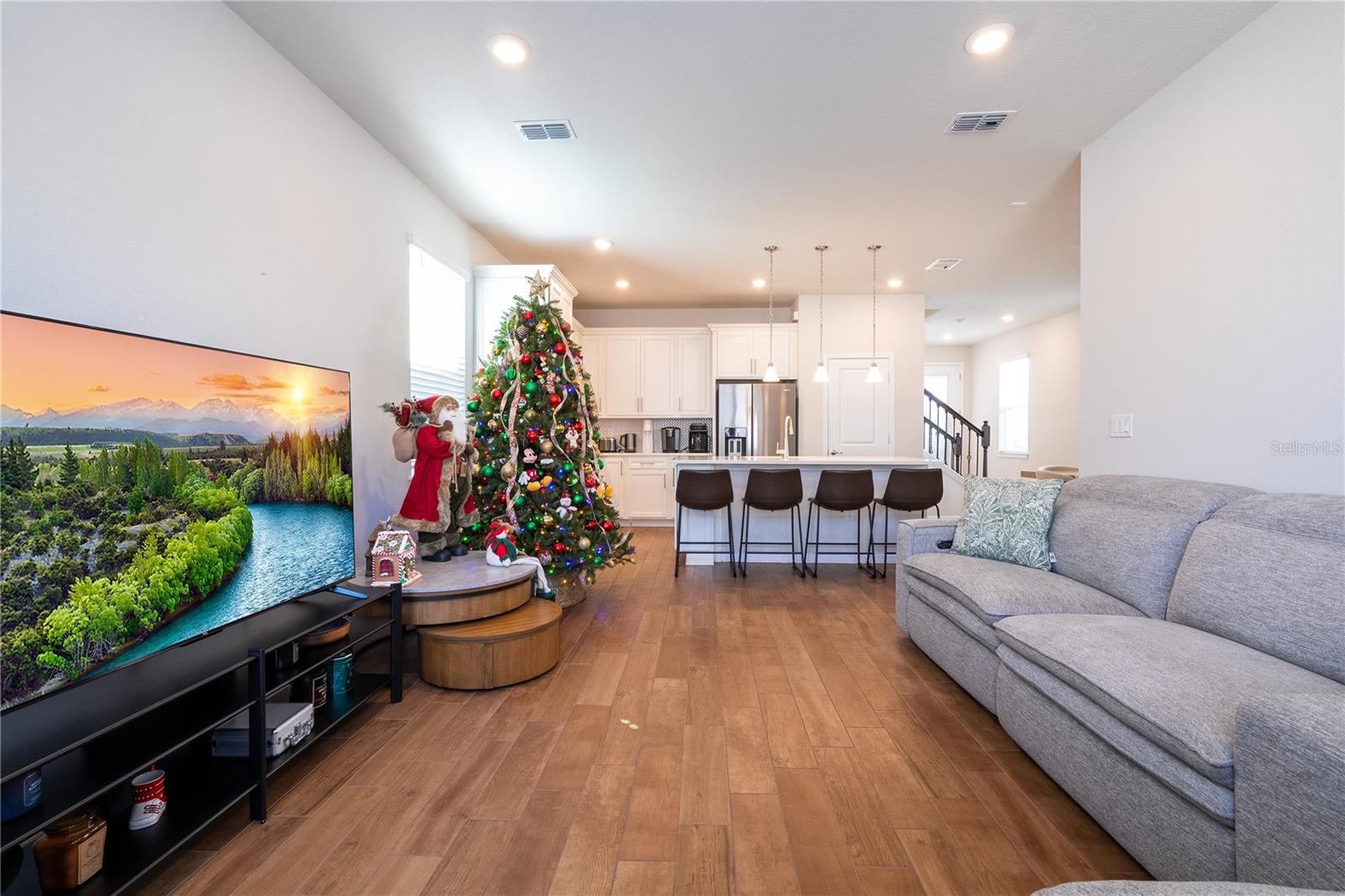 Image 28 of 71 For 14025 Kauai Drive