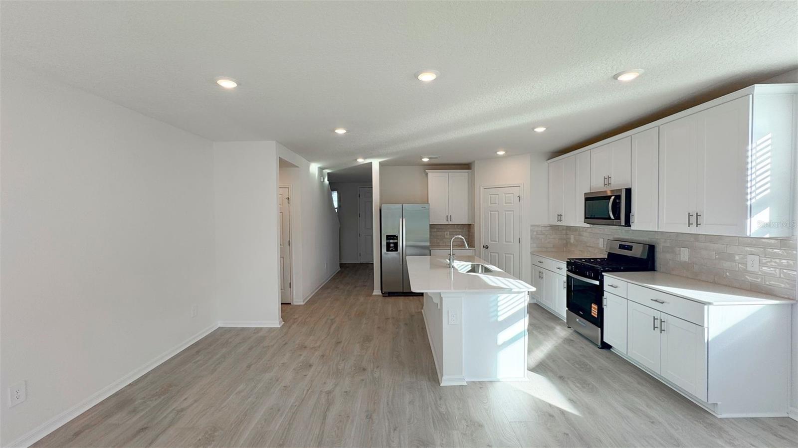 Image 6 of 33 For 2900 Wild Olive Drive