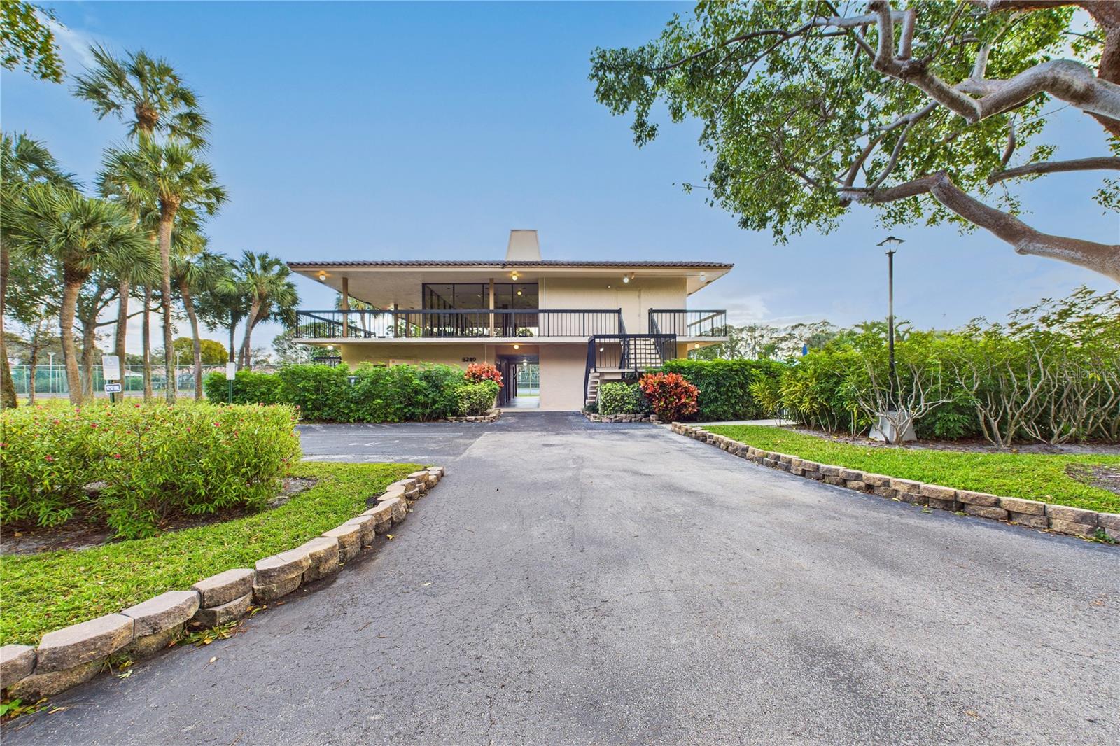 Image 32 of 44 For 5280 2nd Avenue 412