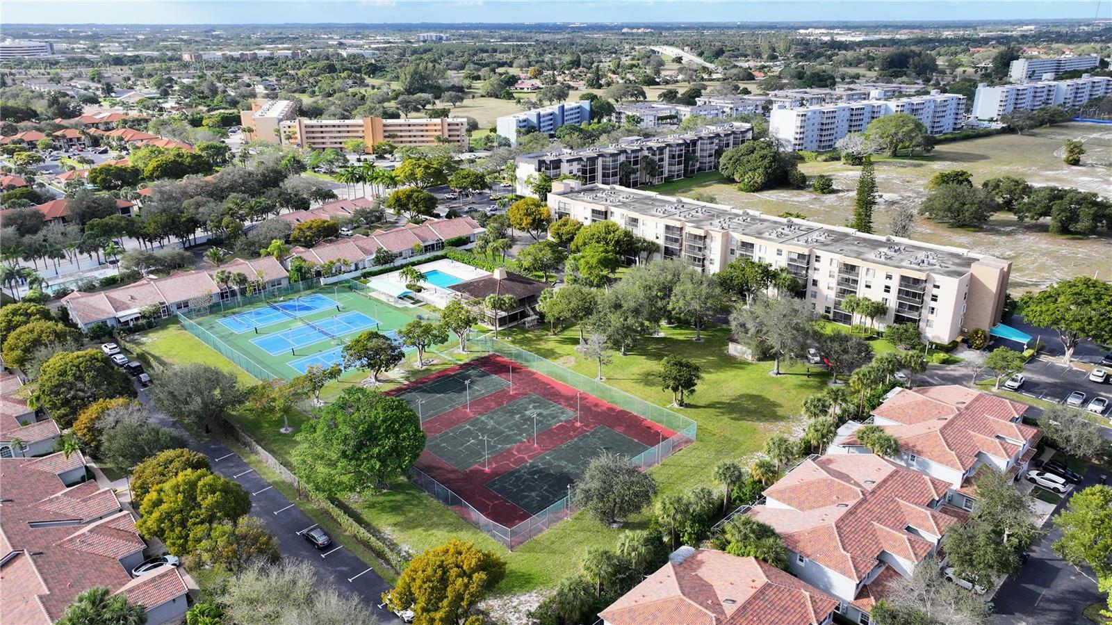 Image 35 of 44 For 5280 2nd Avenue 412