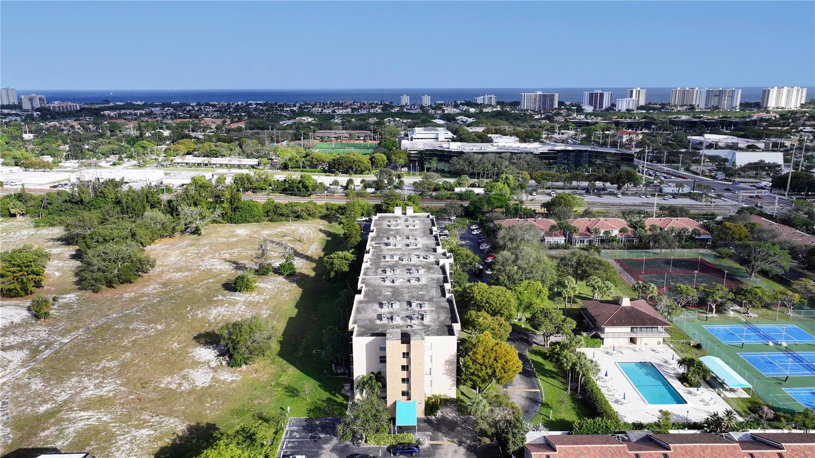 Image 37 of 44 For 5280 2nd Avenue 412