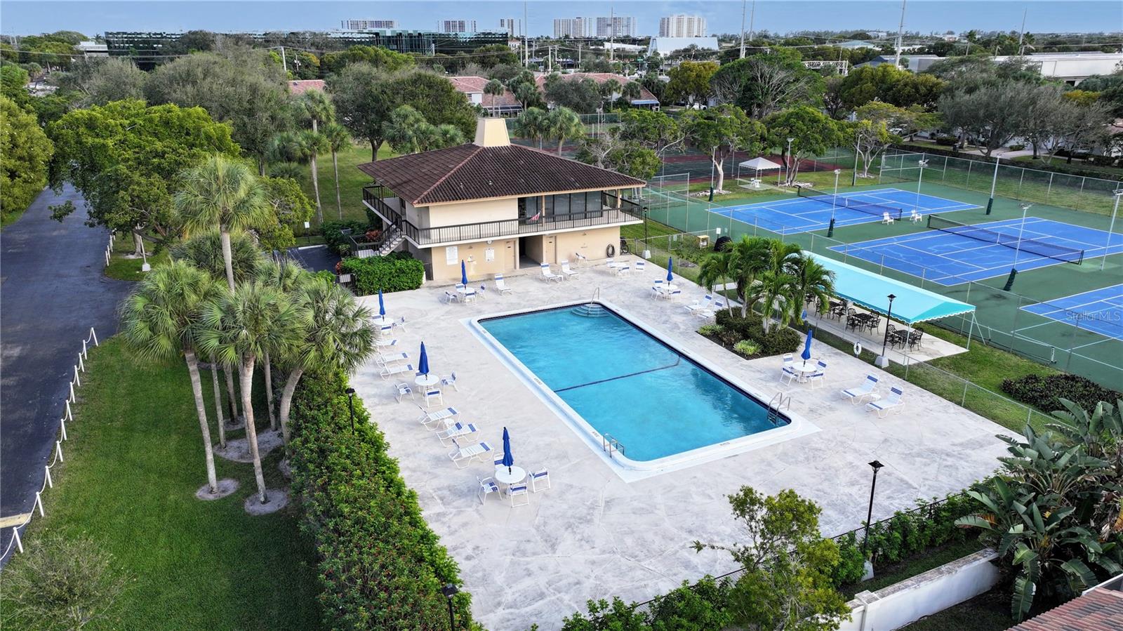 Image 39 of 44 For 5280 2nd Avenue 412