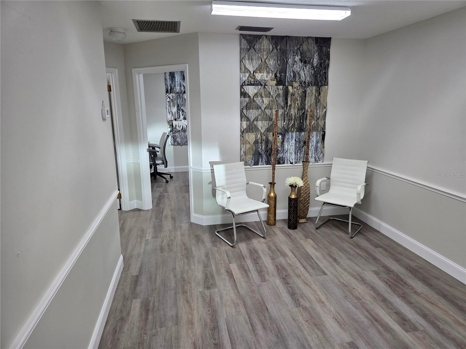 Image 4 of 15 For 421 Montgomery Road 161