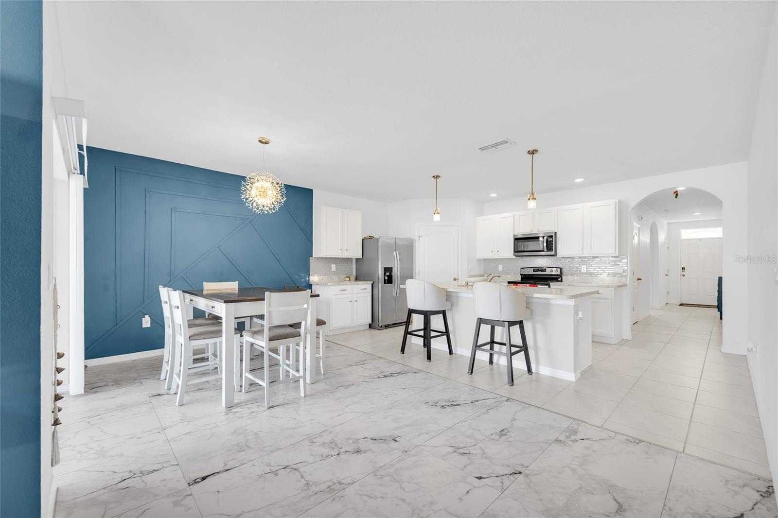 Image 12 of 61 For 163 Auburn Grove Boulevard