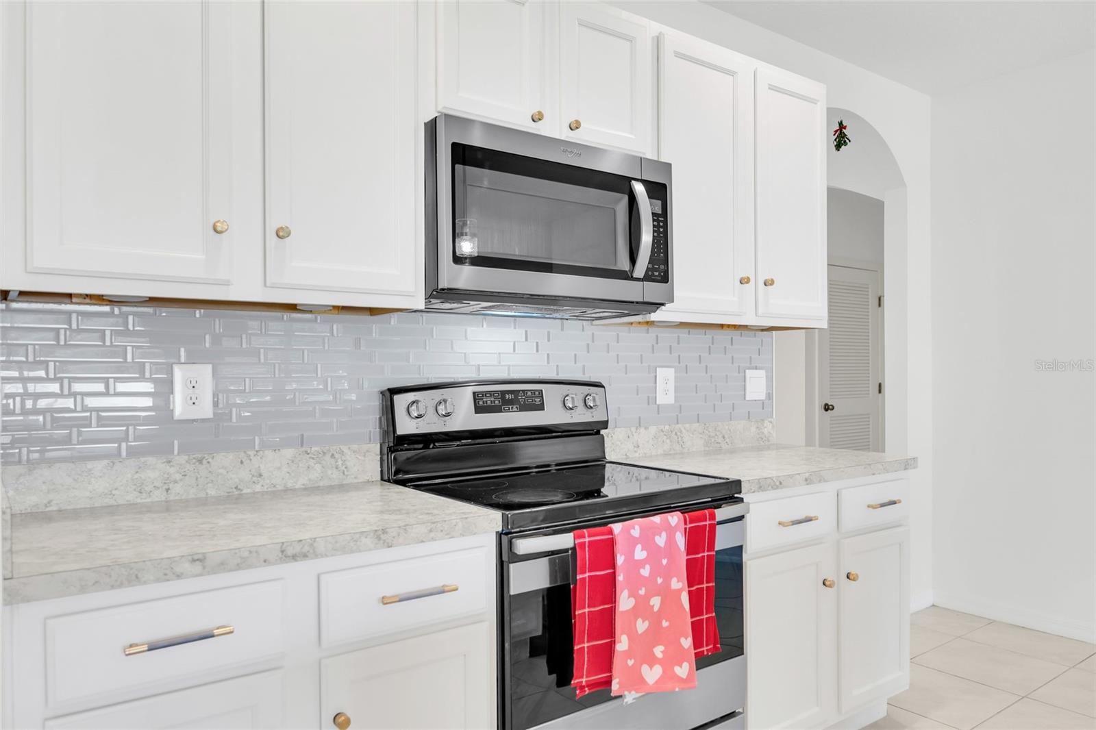 Image 21 of 61 For 163 Auburn Grove Boulevard