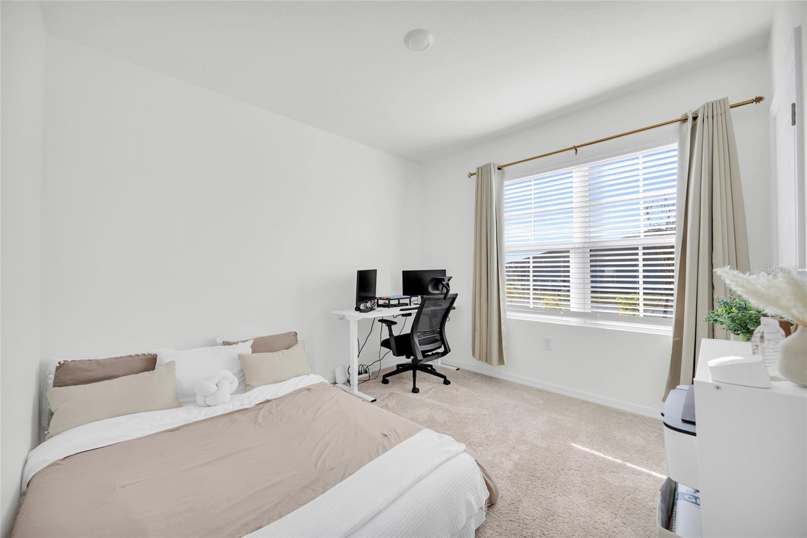 Image 24 of 61 For 163 Auburn Grove Boulevard