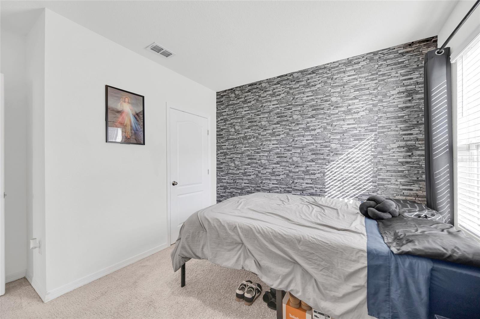 Image 29 of 61 For 163 Auburn Grove Boulevard