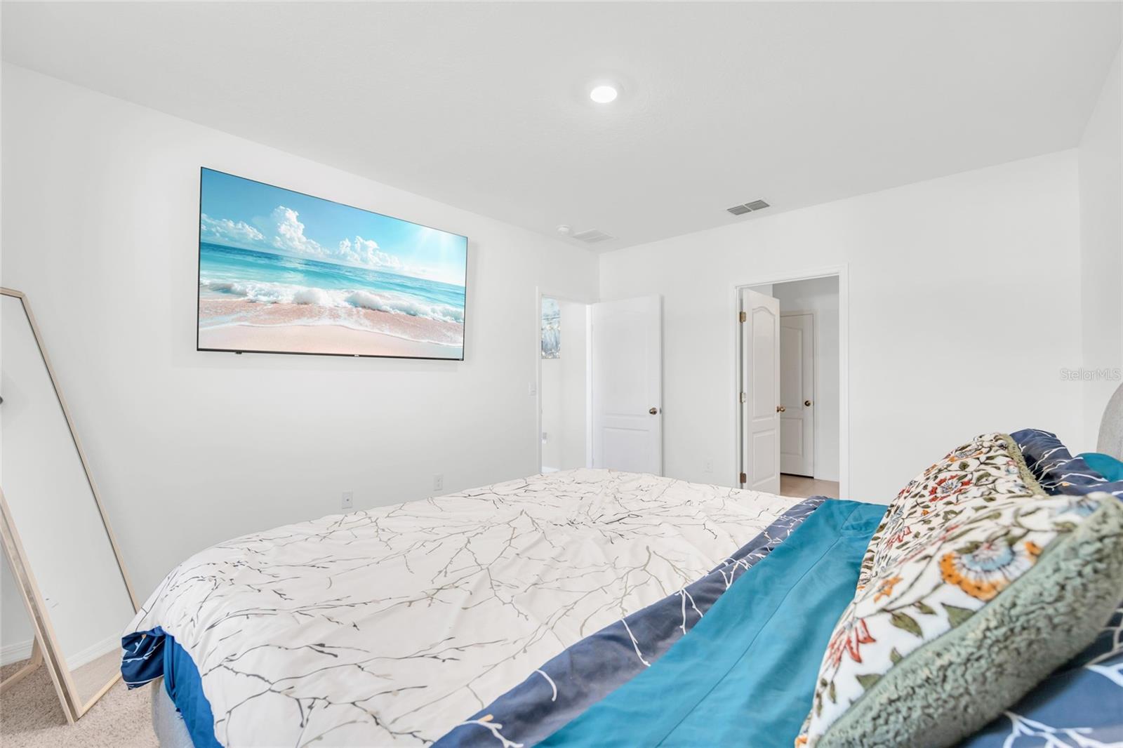 Image 37 of 61 For 163 Auburn Grove Boulevard