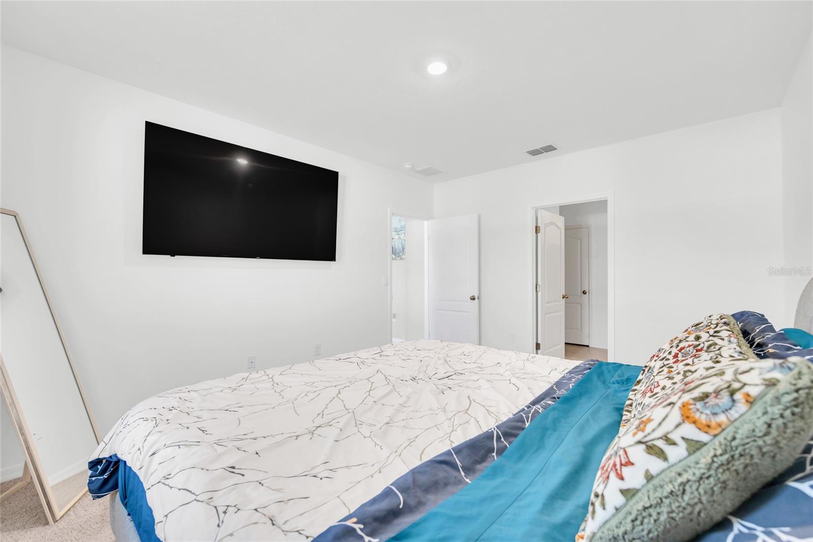 Image 38 of 61 For 163 Auburn Grove Boulevard