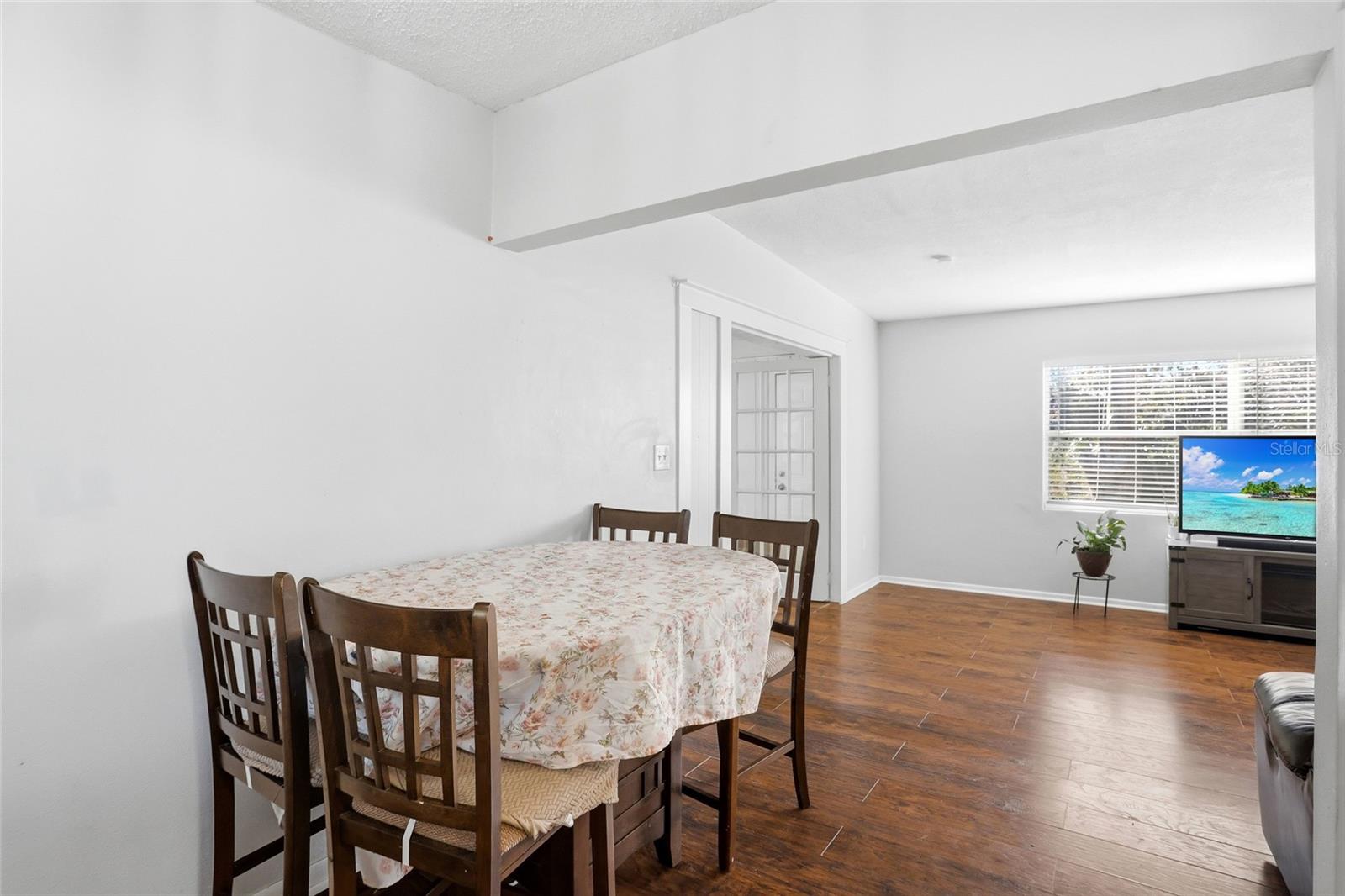 Image 10 of 40 For 5104 Hernandes Drive