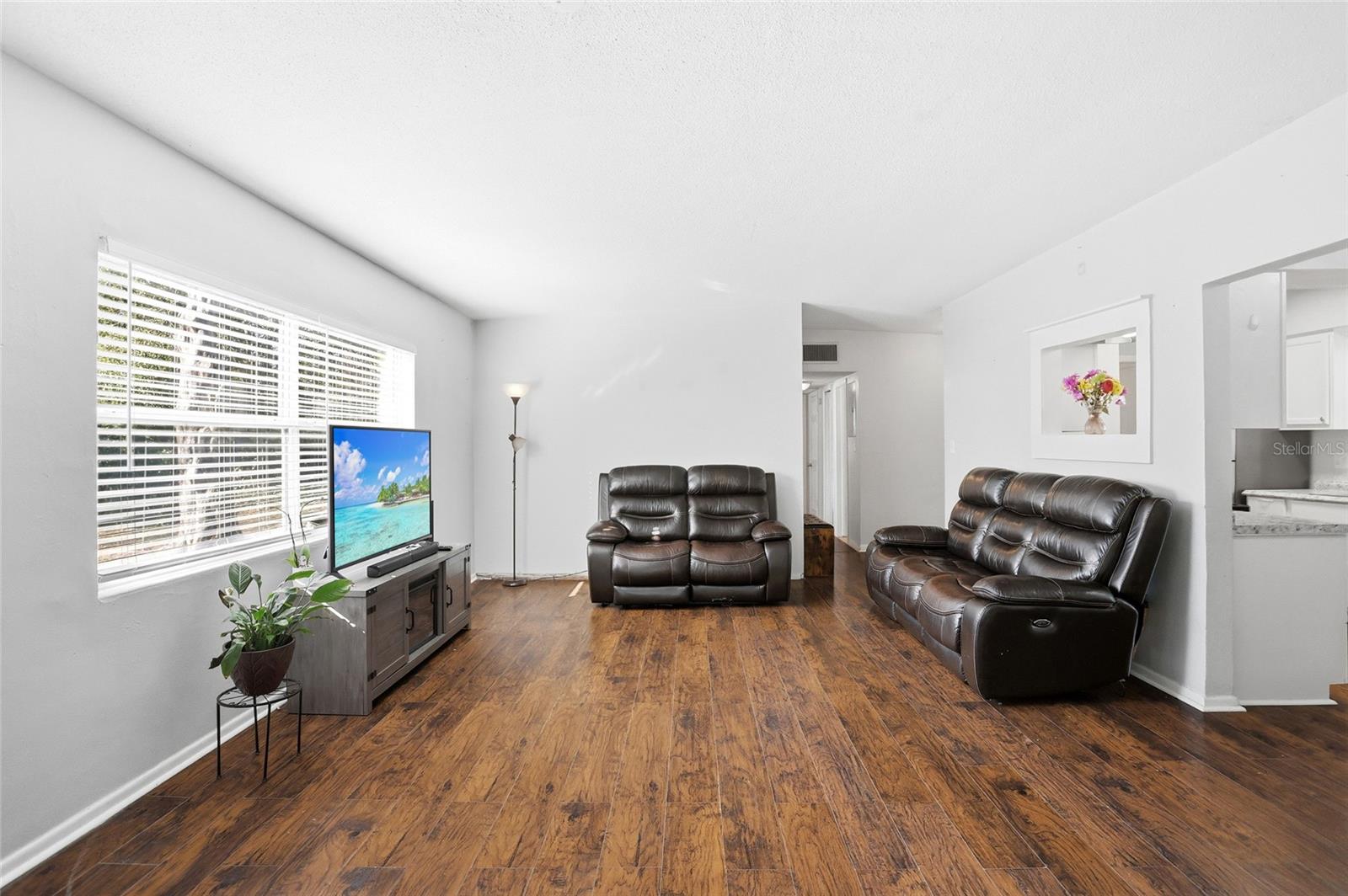 Image 13 of 40 For 5104 Hernandes Drive