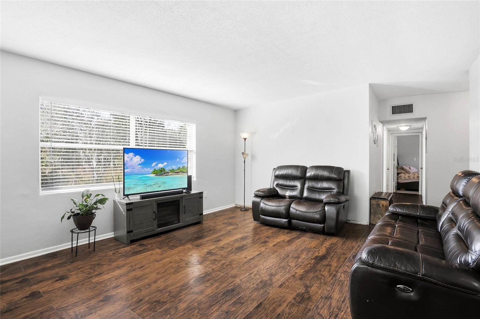 Image 15 of 40 For 5104 Hernandes Drive