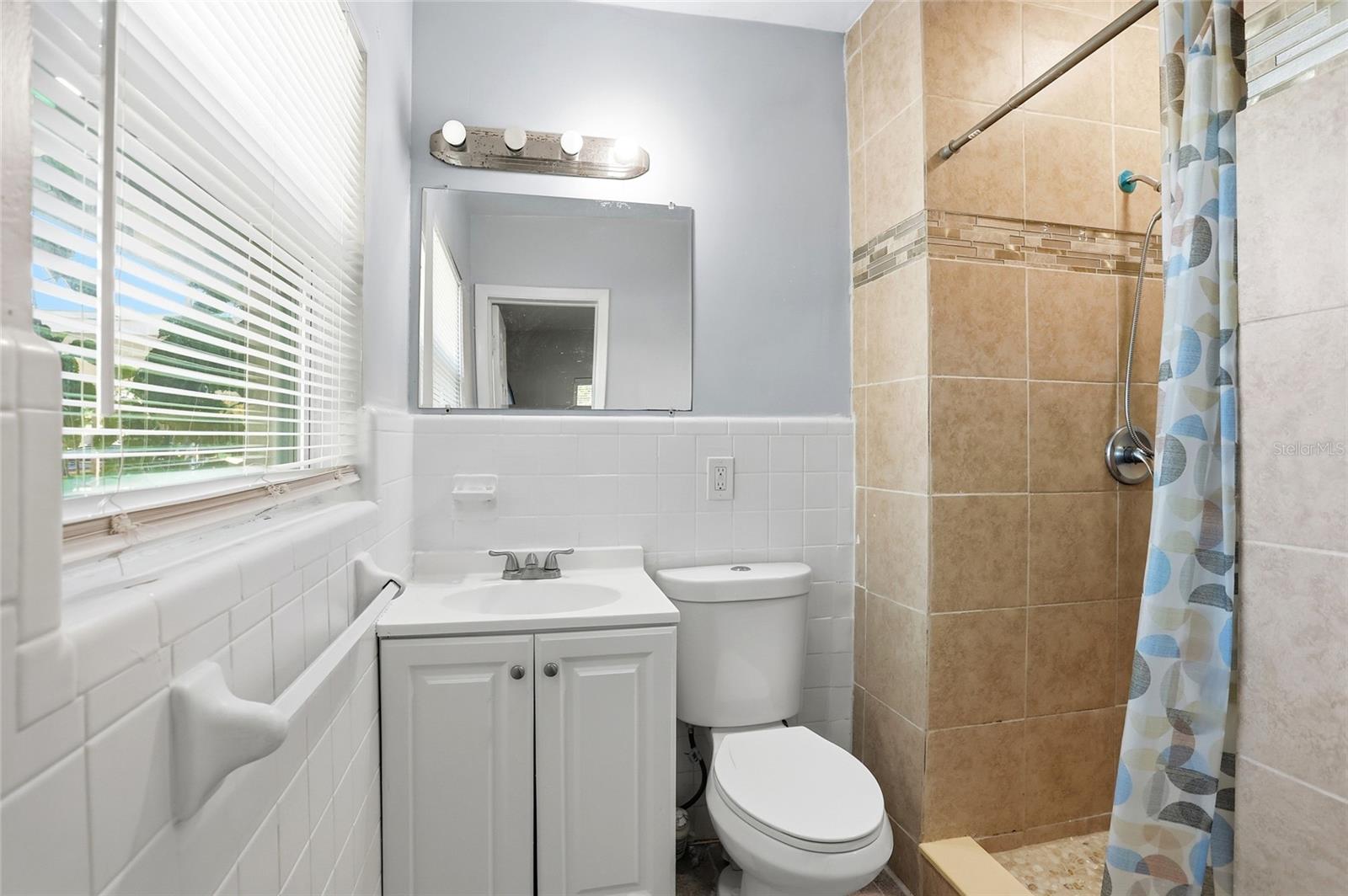 Image 21 of 40 For 5104 Hernandes Drive