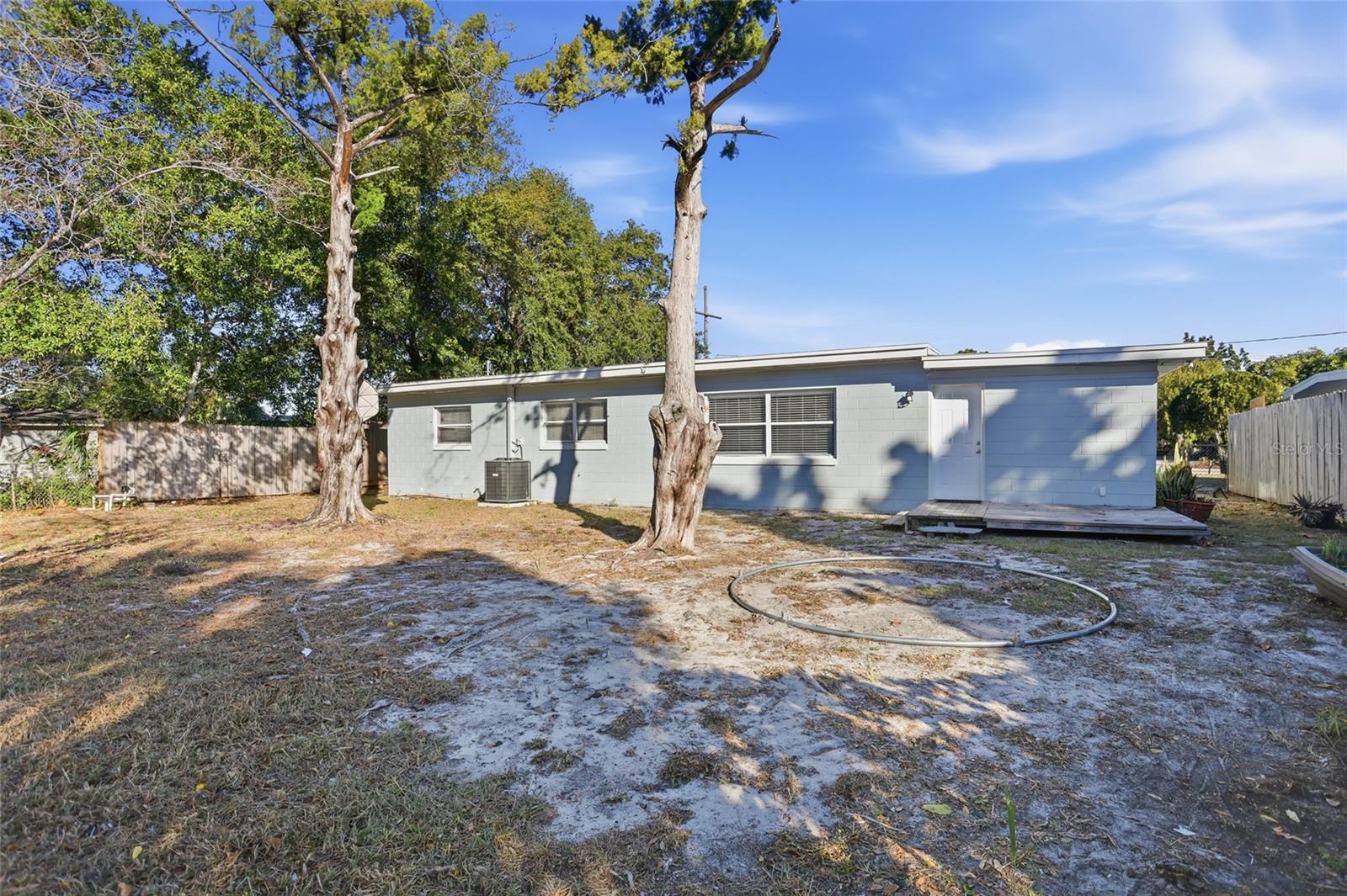 Image 28 of 40 For 5104 Hernandes Drive