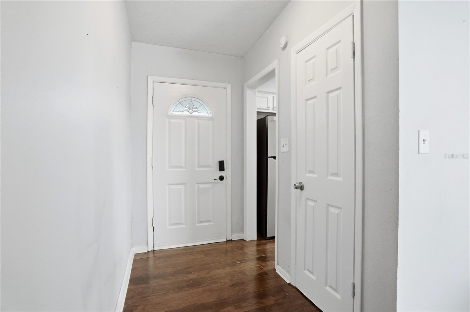 Image 5 of 40 For 5104 Hernandes Drive