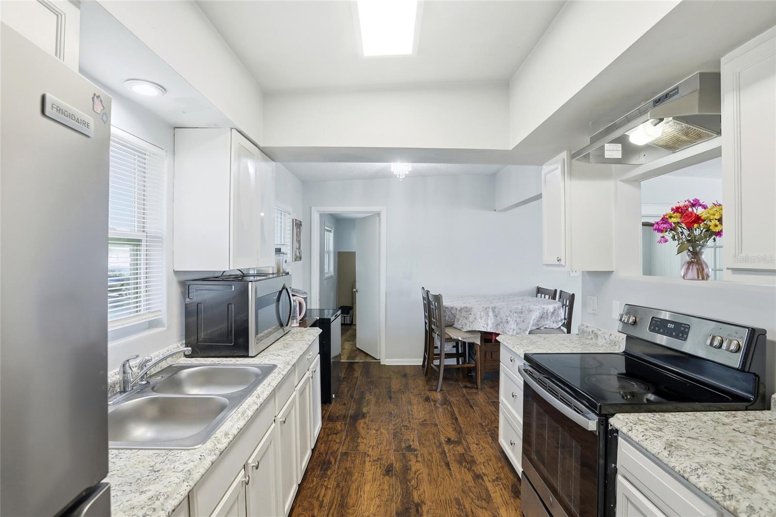 Image 6 of 40 For 5104 Hernandes Drive