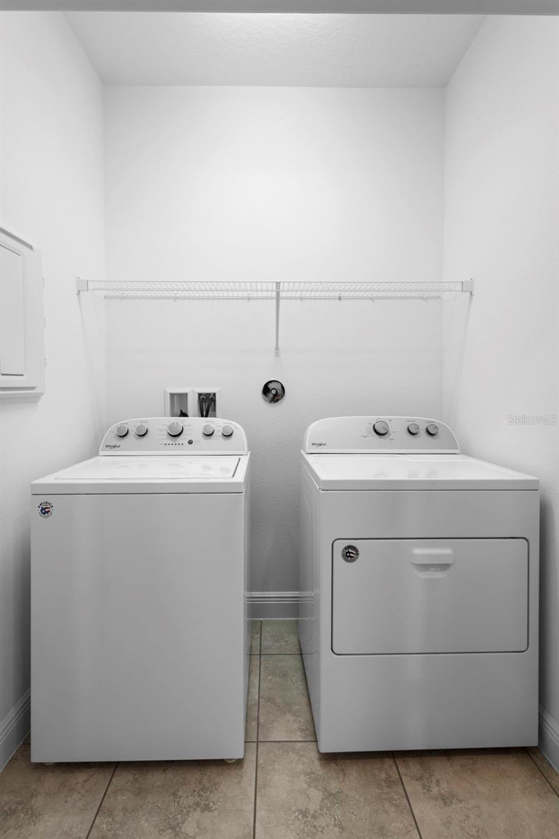 Image 32 of 42 For 5601 Estero Loop