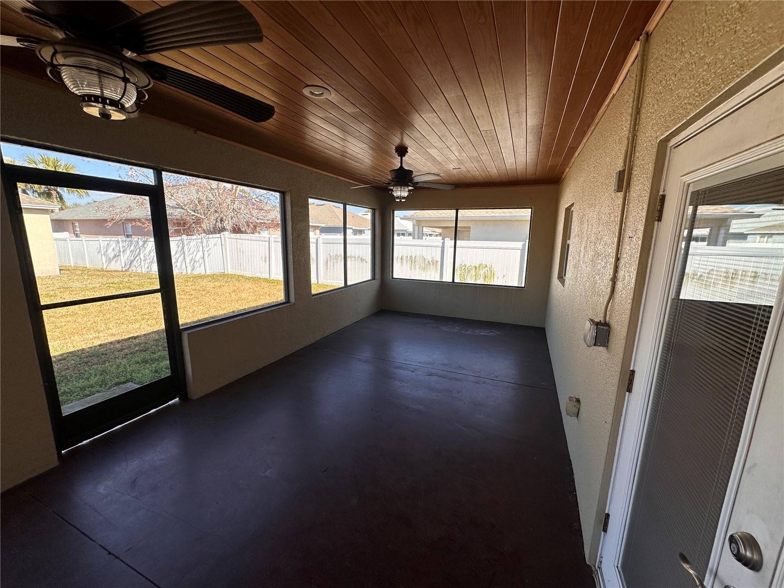 Image 13 of 40 For 512 Bella Rosa Circle