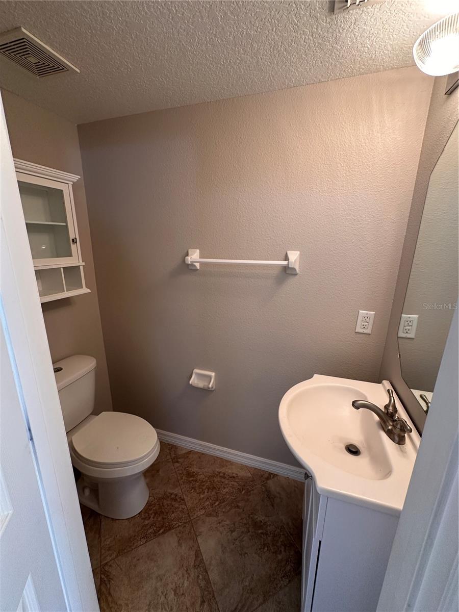 Image 17 of 40 For 512 Bella Rosa Circle