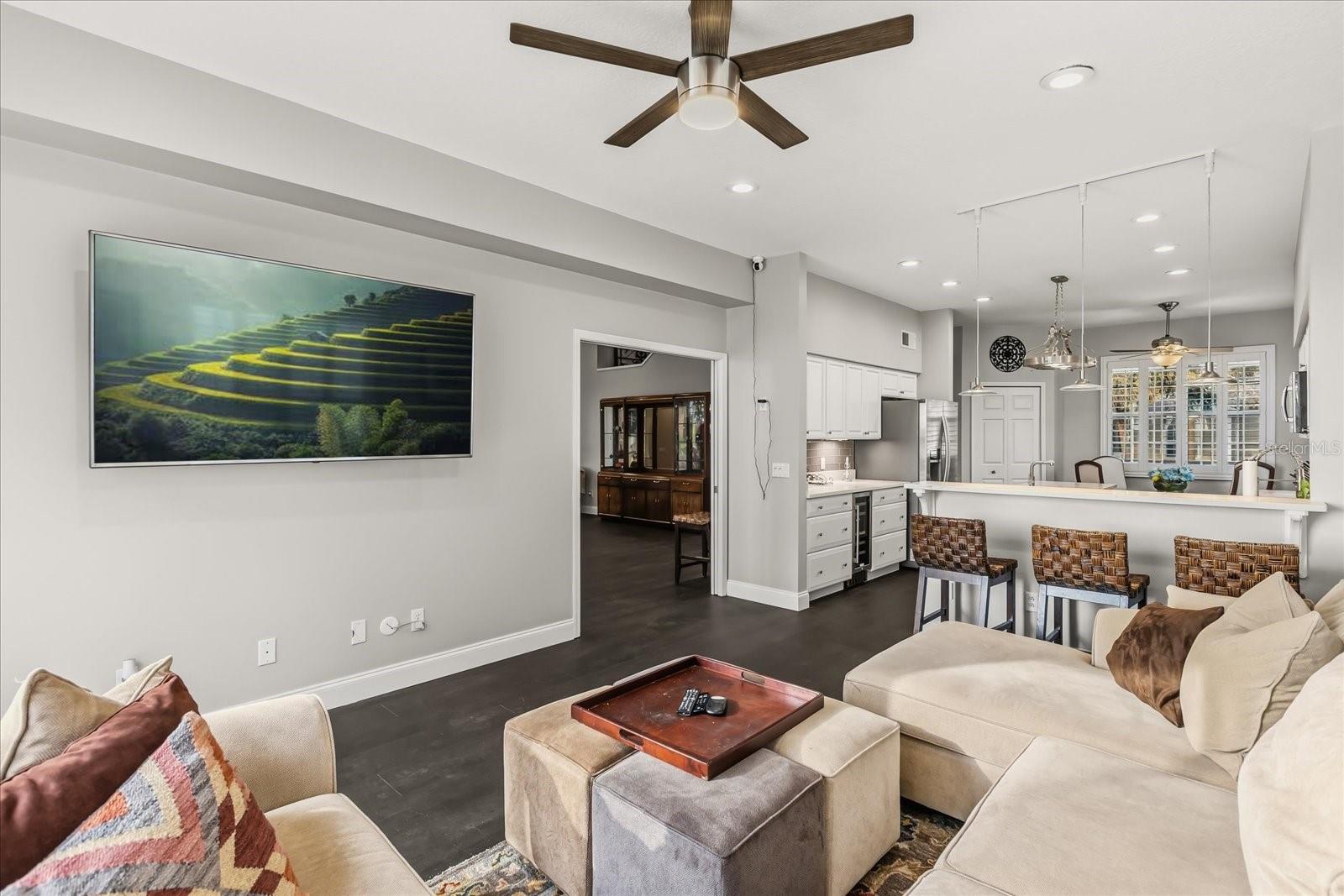 Image 10 of 50 For 227 River Village Drive