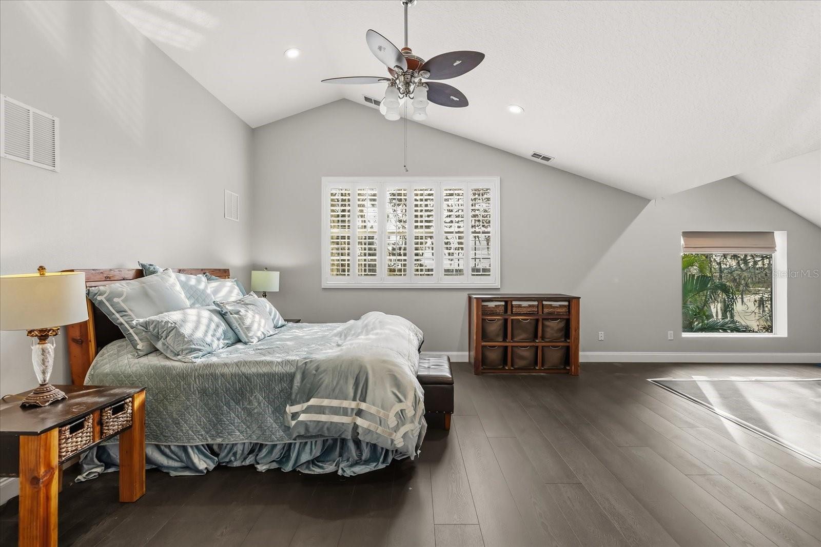 Image 18 of 50 For 227 River Village Drive