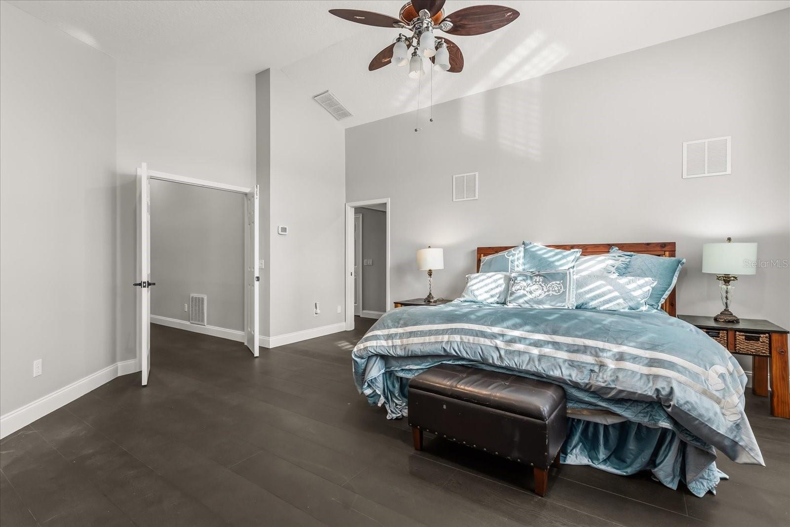 Image 20 of 50 For 227 River Village Drive