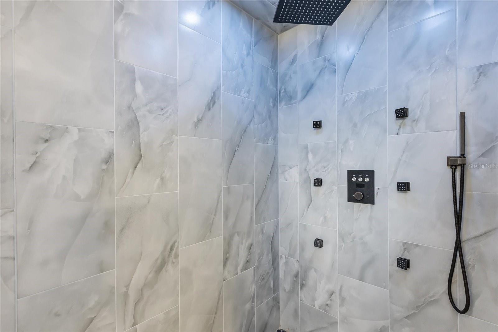 Image 25 of 50 For 227 River Village Drive