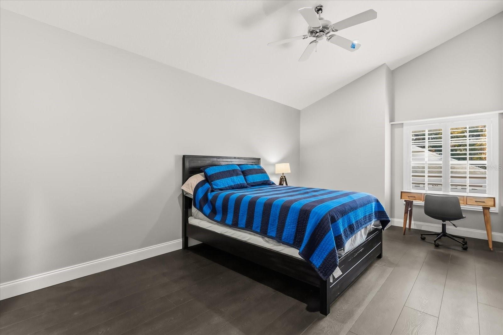 Image 28 of 50 For 227 River Village Drive