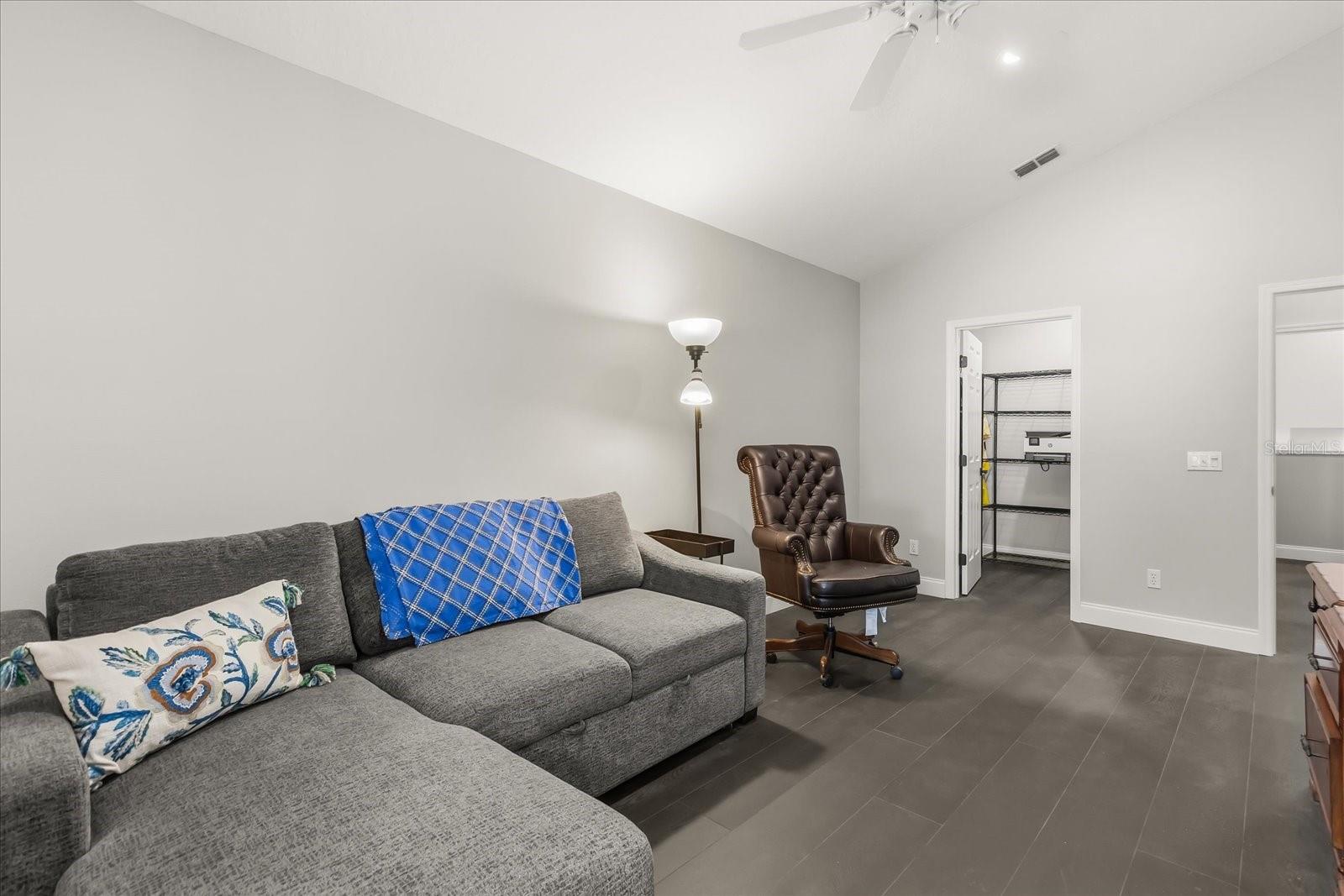 Image 32 of 50 For 227 River Village Drive