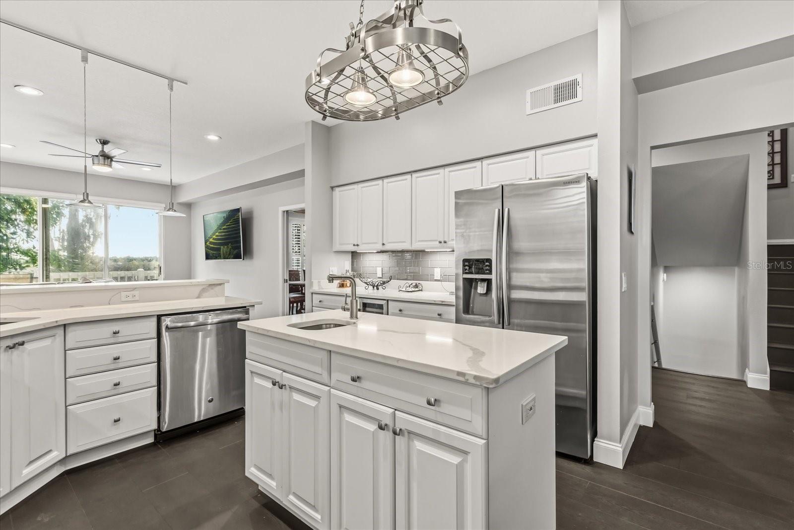 Image 8 of 50 For 227 River Village Drive